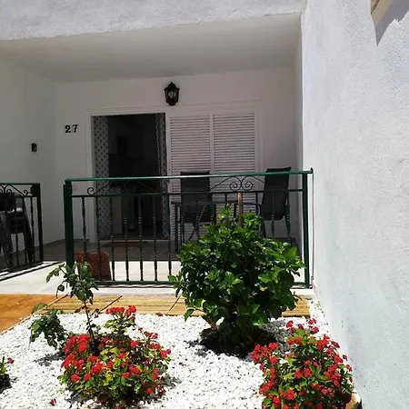 Cozy Cristianos * أرونا